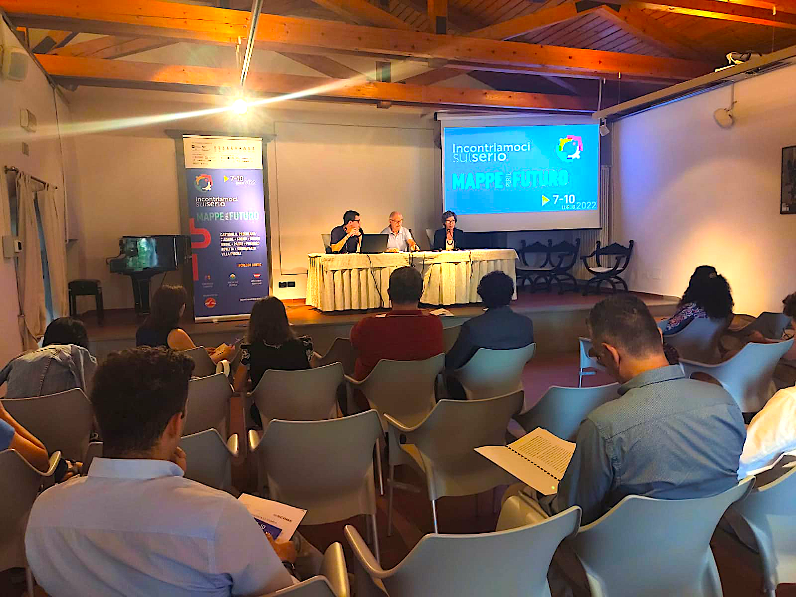 CONFERENZA STAMPA DI PRESENTAZIONE DEL FESTIVAL 2022 IncontriamocisulSerio – Mappe per il futuro – RELAZIONE DEL PRESIDENTE GIANNI FACCHINI